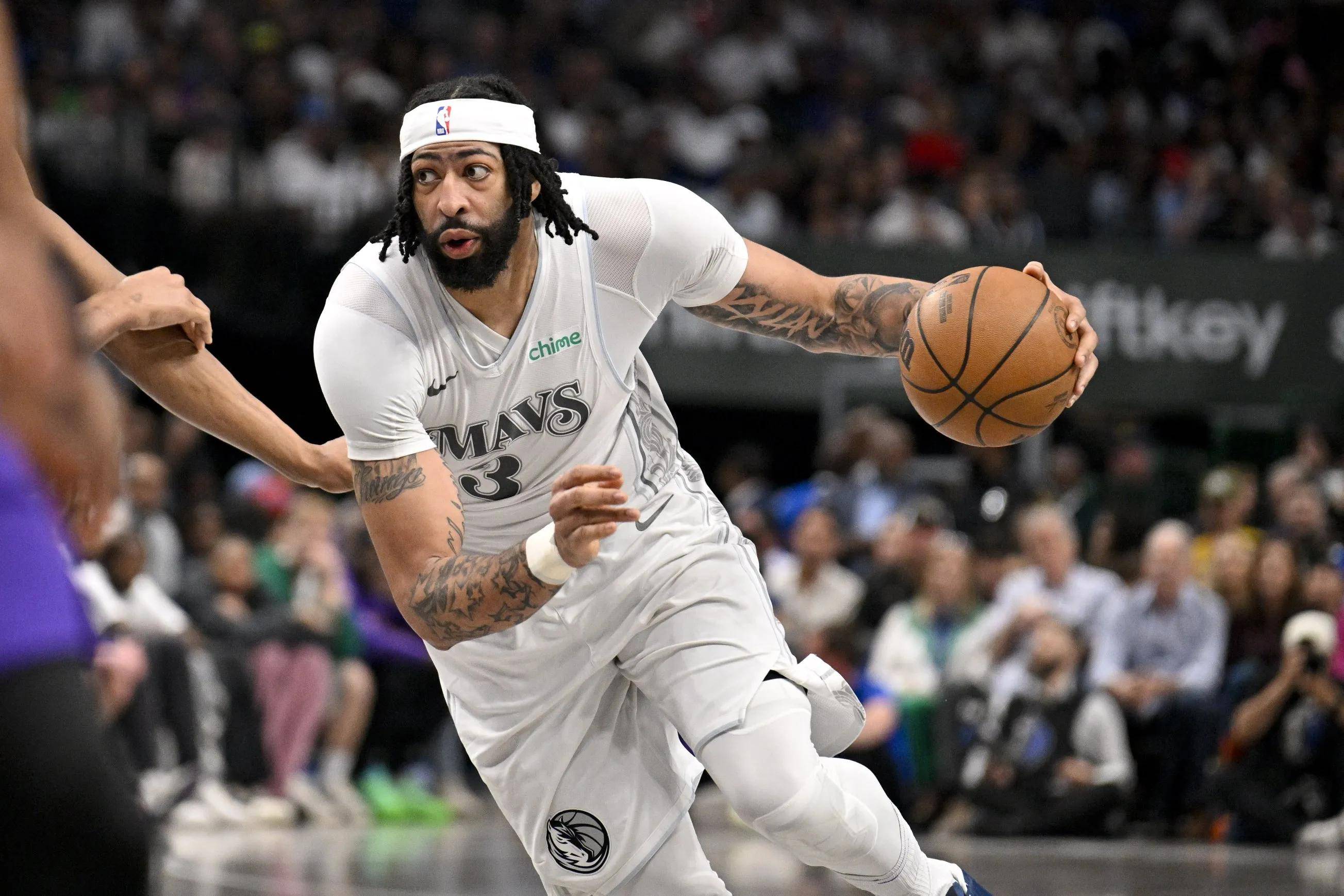 bet365平台 -浓眉哥回归赛场，回归赛场首场状态亮眼，曼联观众沸腾！的简单介绍